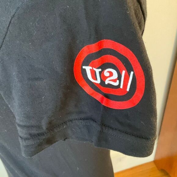 U2 Concert Tee With Heart Graphic, M
Black Women's Cut for a girl short sleeve - Picture 13 of 16